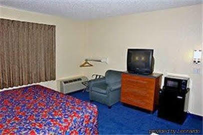6-santa Ana, Ca - Irvine - Orange County Airport 2*