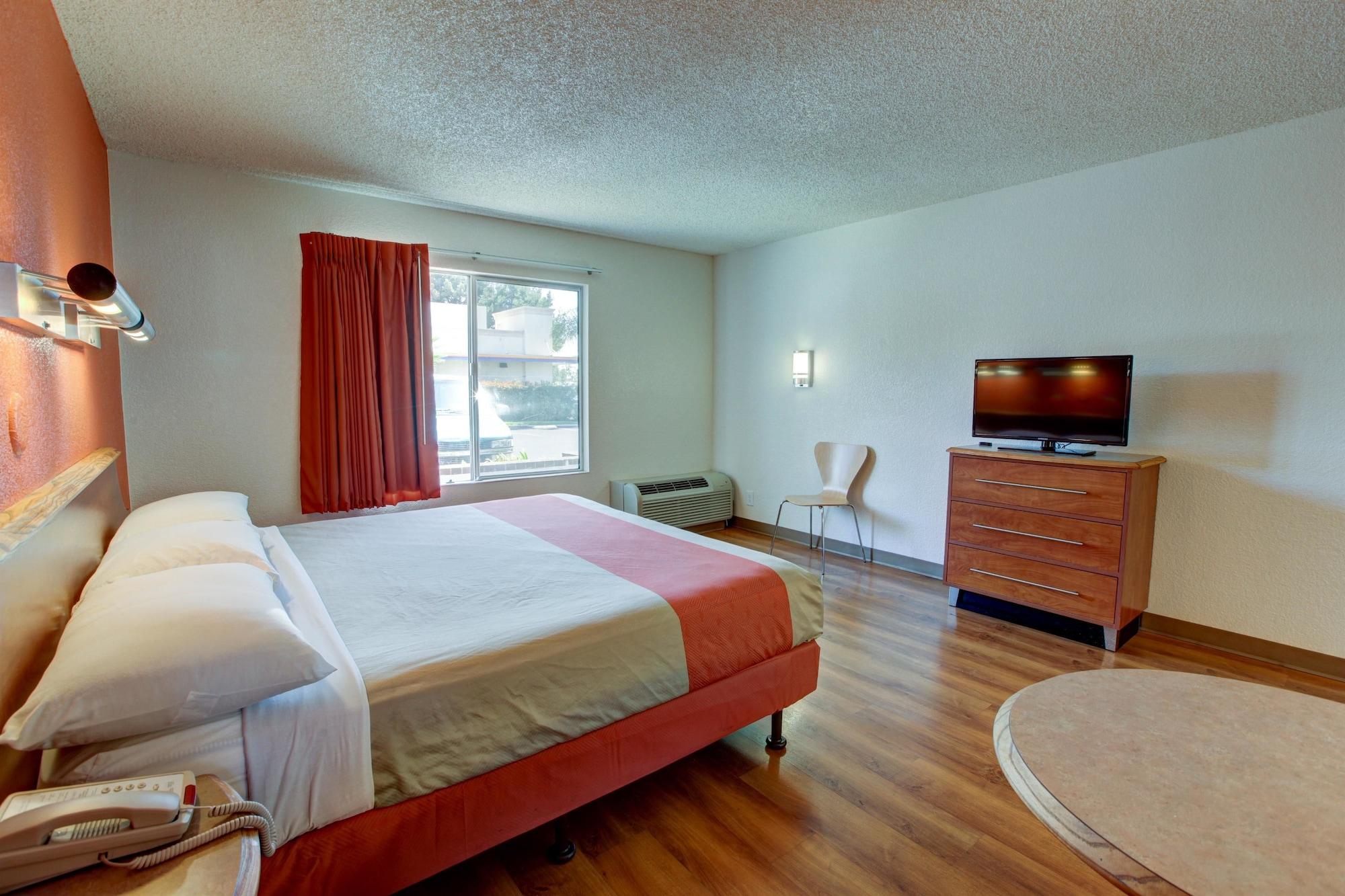 6-santa Ana, Ca - Irvine - Orange County Airport Hotel 2*